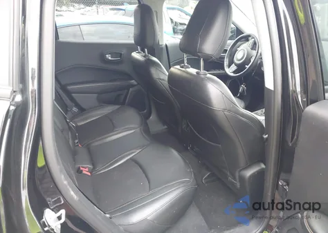 2019 Jeep Compass Latitude 4X4 from USA, damaged, VIN 3C4NJDBB8KT629469